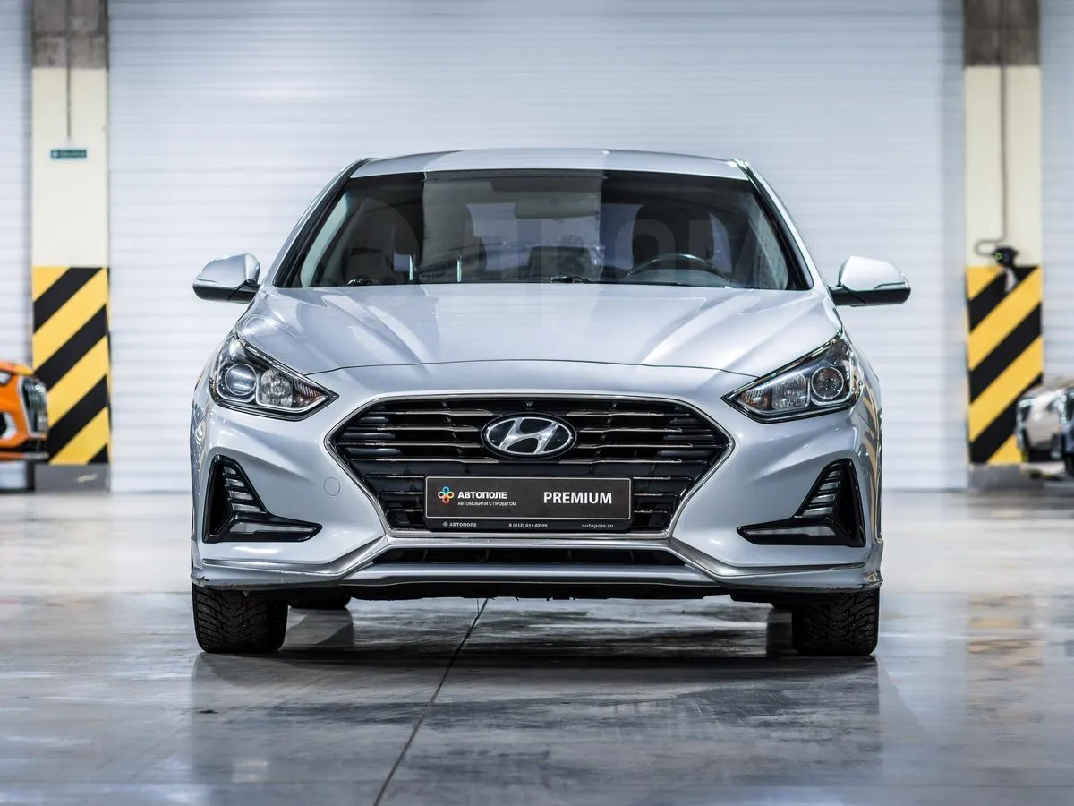 Hyundai Sonata Image 3